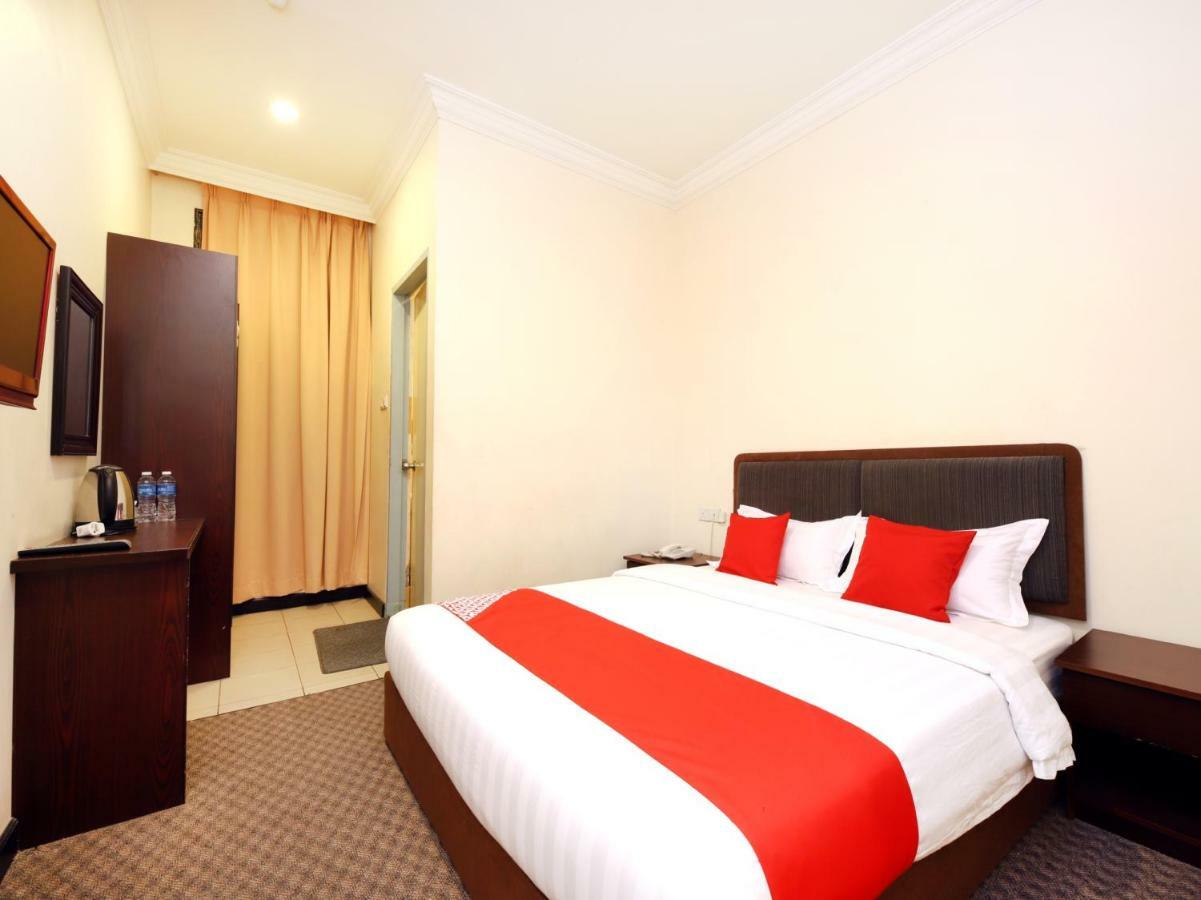 Oyo 750 Comfort Hotel Kota Kinabalu Exterior foto