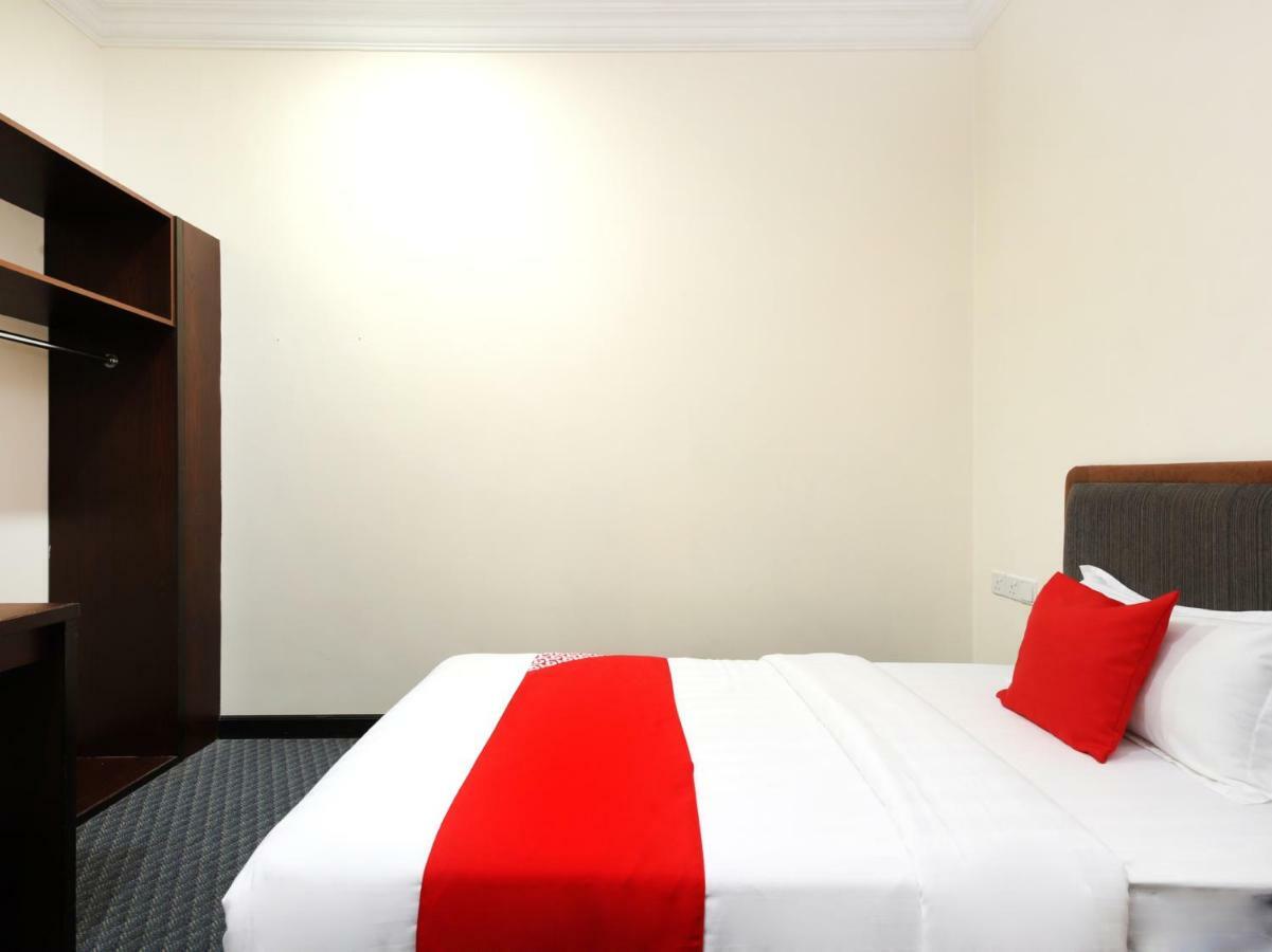 Oyo 750 Comfort Hotel Kota Kinabalu Exterior foto