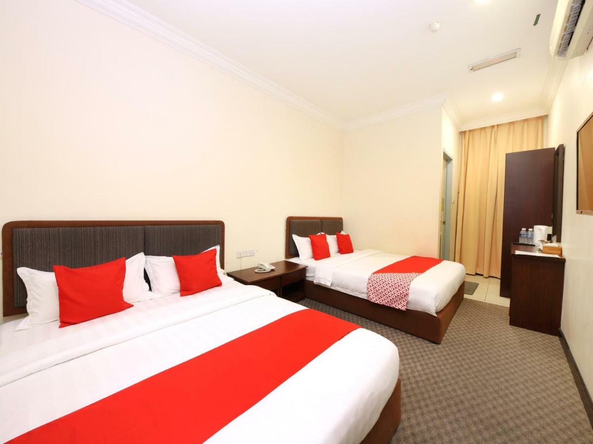 Oyo 750 Comfort Hotel Kota Kinabalu Exterior foto
