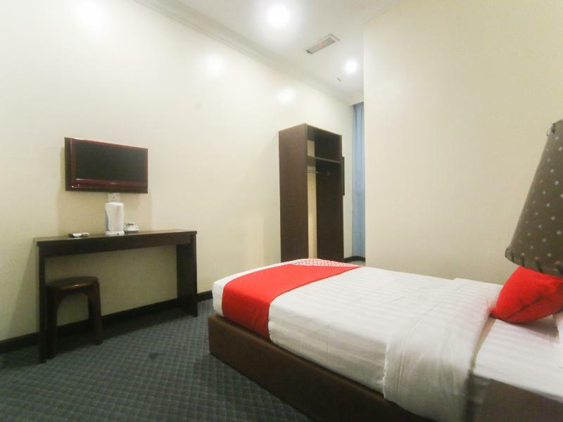 Oyo 750 Comfort Hotel Kota Kinabalu Exterior foto